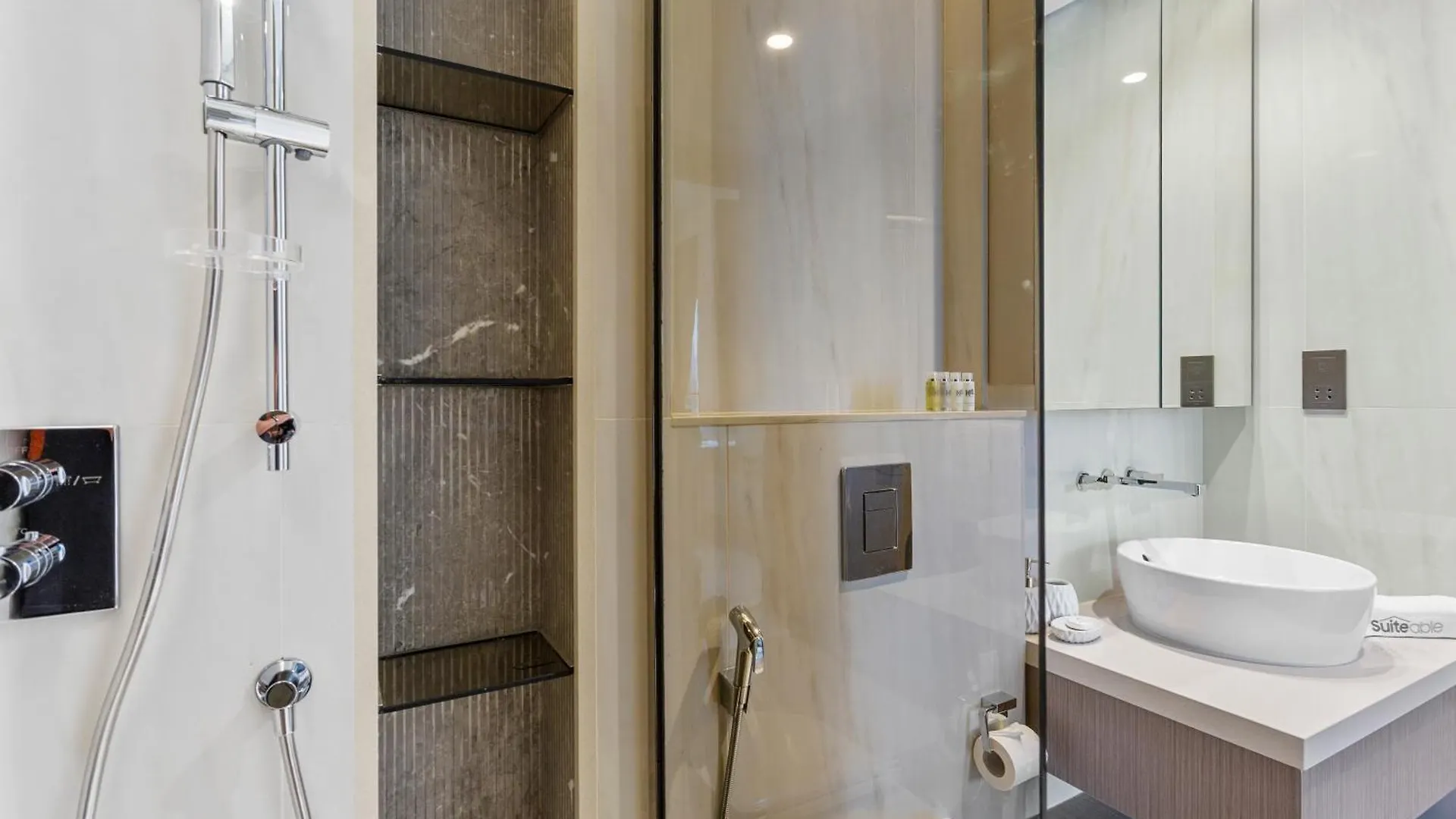 Modern 1Bedroom W Burj Khalifa View In Peninsula Dubai