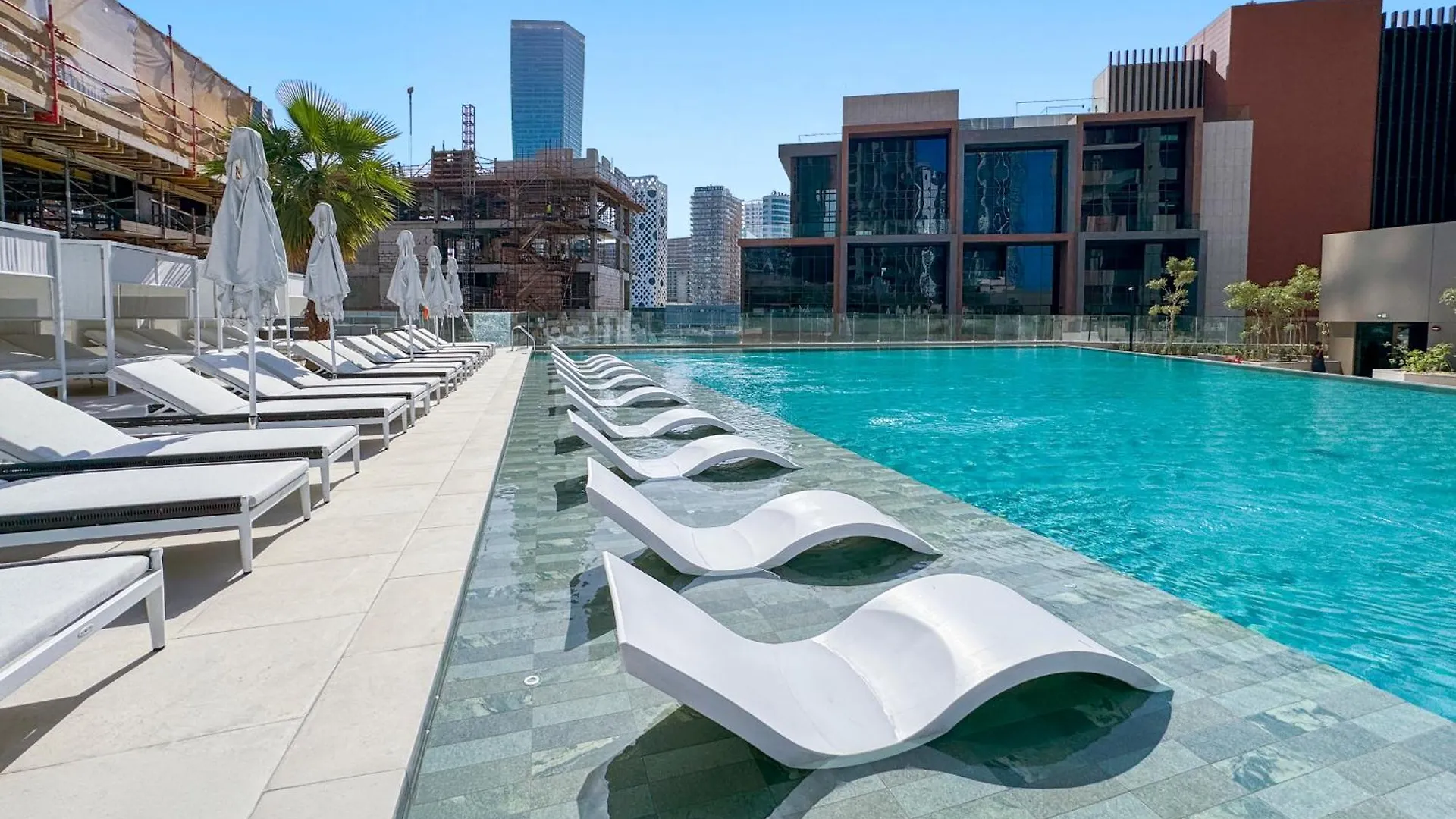Modern 1Bedroom W Burj Khalifa View In Peninsula Dubai 0*,